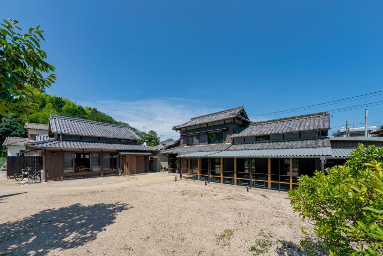 Omishima Space Omoya Imabari Railway Station Екстериор снимка