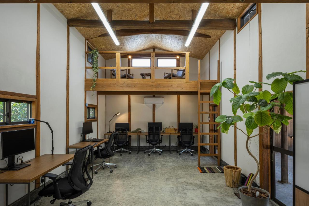 Omishima Space Omoya Imabari Railway Station Екстериор снимка