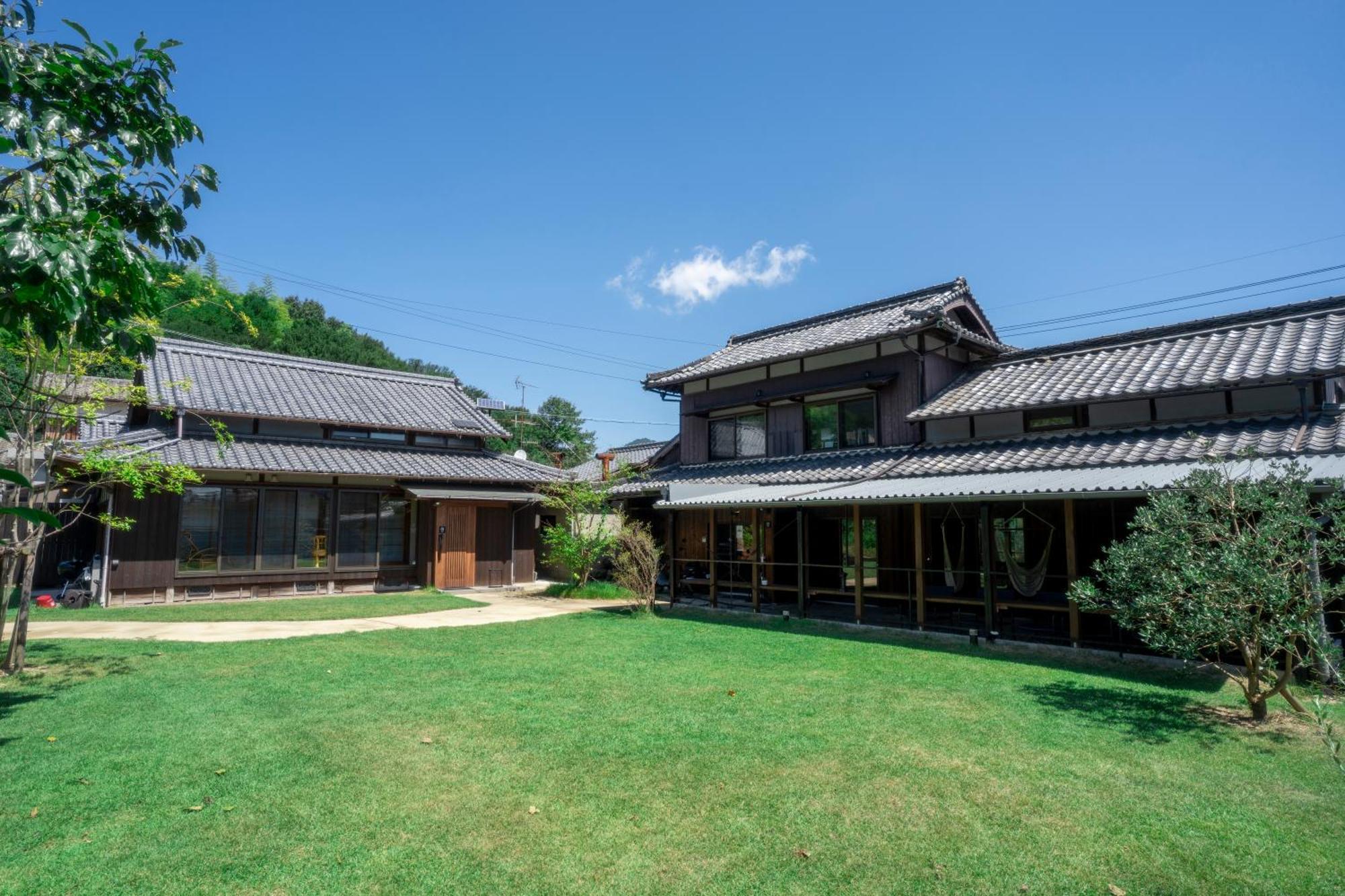Omishima Space Omoya Imabari Railway Station Екстериор снимка